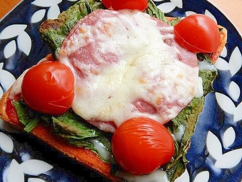 冷凍食パンで❤手作りピザソースのオープンサンド♪